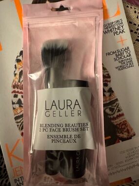 #2 Laura Geller Pink and White Blending Beauties 2-Piece Face Brush Set